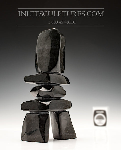 Inukshuk noir 7" par Oqittuq Shaa