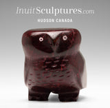 Hibou assis 7" par Kupapik Ningeocheak *Opulent Plum II*