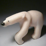 Ours blanc qui marche 6" par Jackie Takpanie